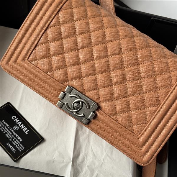 2026127214239428 700